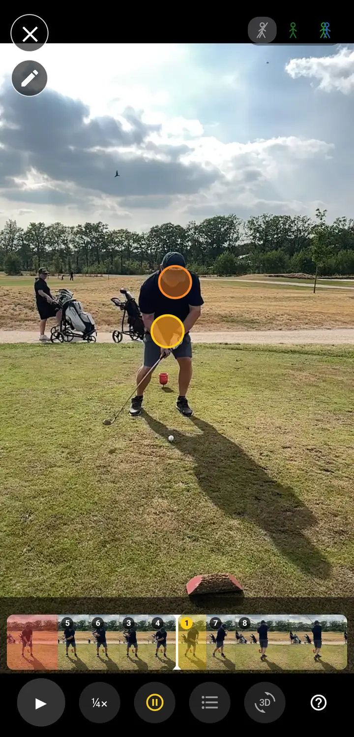 De video met bollen op de verschillen, daaronder de filmstrip met gekleurde vlakken en de knoppen