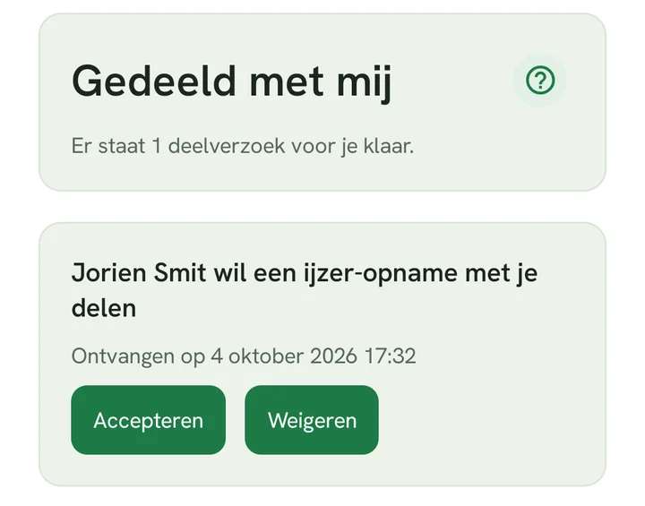 Een deelverzoek met de knoppen Accepteren en Weigeren